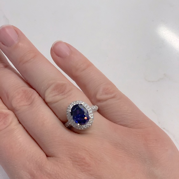 Blue Cubic Zirconia Ring, size 6 - Picture 1 of 4